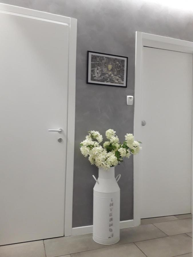 Interno 1 Ciampino Roma Luxury Apartment Con Balcone Extérieur photo