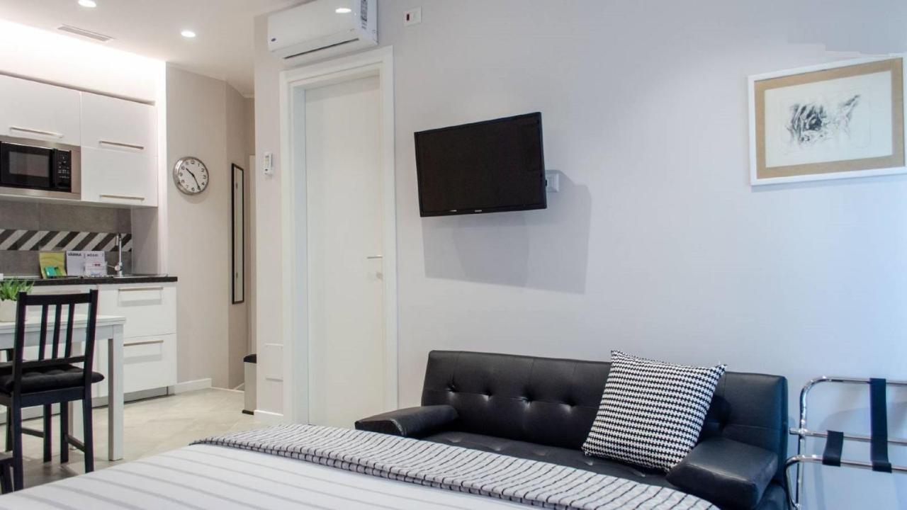 Interno 1 Ciampino Roma Luxury Apartment Con Balcone Extérieur photo